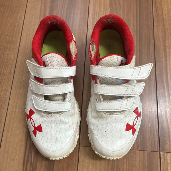 野球 トレーニングシューズ 24.0 アンダーアーマー