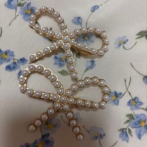 新品パールリボンヘアクリップ 2点セット