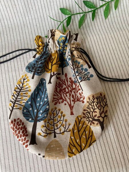 まんまる巾着 巾着 袋 ハンドメイド 手作り お化粧ポーチ きんちゃく袋 小物入れ サニタリーケース 巾着袋