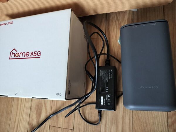 docomo HOME5G HR01 無線LANルーター