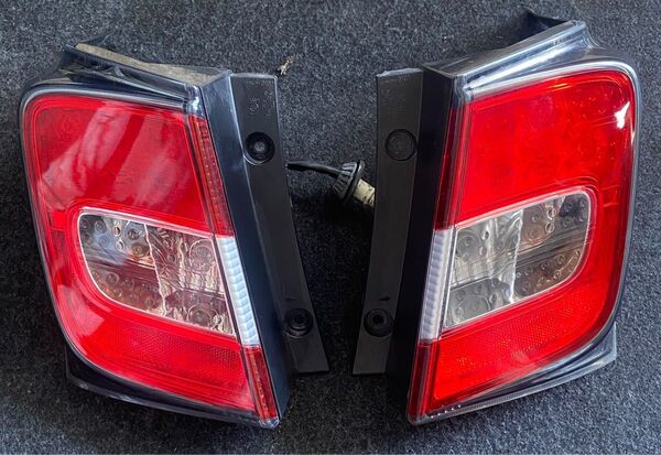 ホンダ フリードスパイク(GB3/4型)用のLEDテールランプ