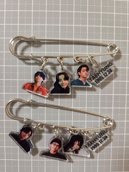 BTS V テテ テヒョン アクリルピンバッジ 安全ピン