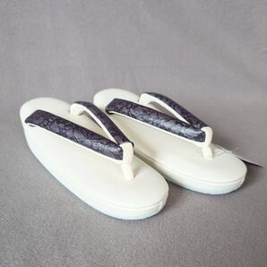 ★新品 夏 フォーシーズン 草履 フリーサイズ 日本製 ゾウリ 白/黒