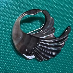 貝殻製 ブローチ