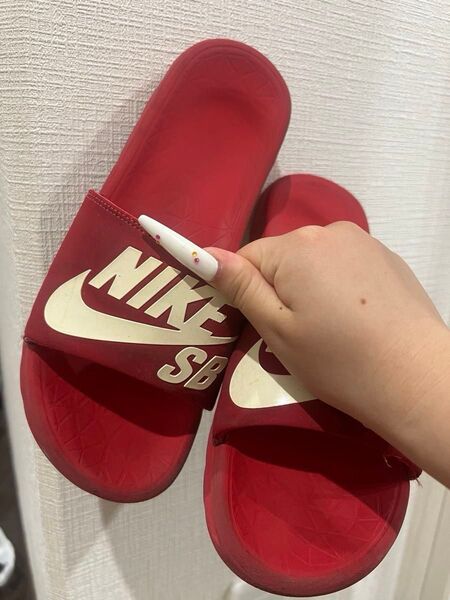 NIKEベナッシ NIKE