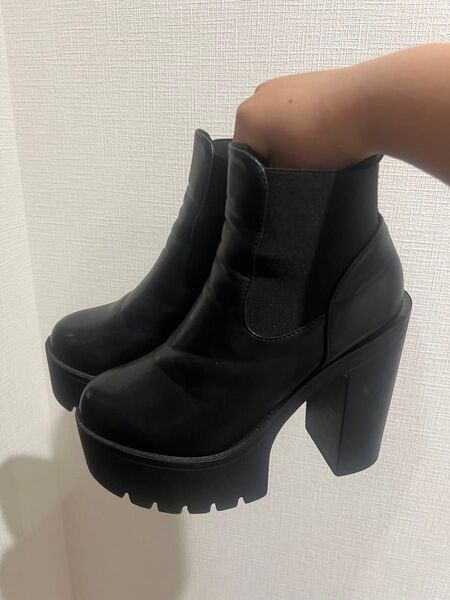 ギャルショートブーツ厚底