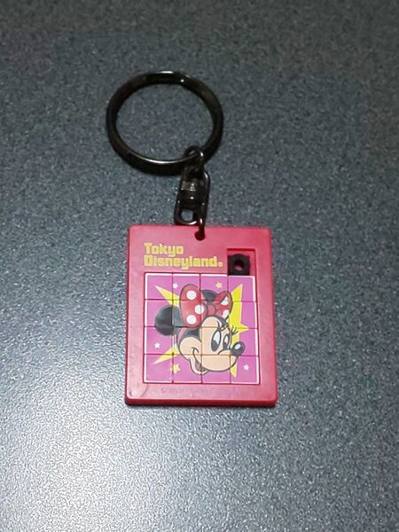 ディズニー 昭和レトロ ミニーちゃん キーホルダー パズル 当時物
