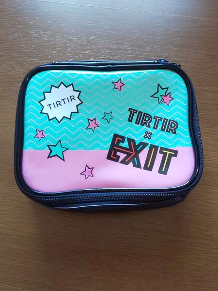 未使用 保管品 コラボ品 EXIT TIRTIR コスメポーチ 化粧ポーチ 非売品 当選