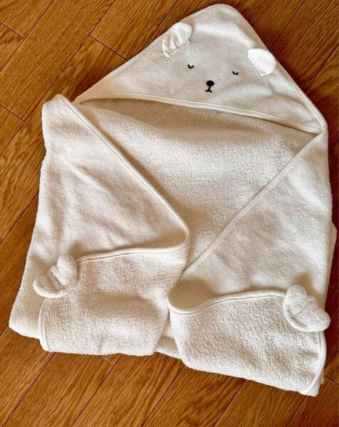 赤ちゃん本舗フード付きタオル クマの顔