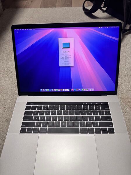 MacBook Pro 15インチ(2019)Core i9 16GB/1TB