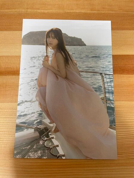 乃木坂46 筒井あやめ 写真集 【感情の隙間】 ブックファースト限定 ポストカード