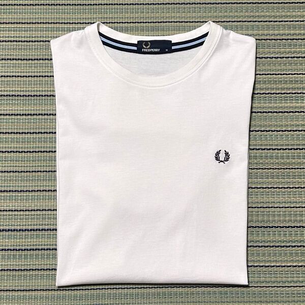フレッドペリー Tシャツ Mサイズ