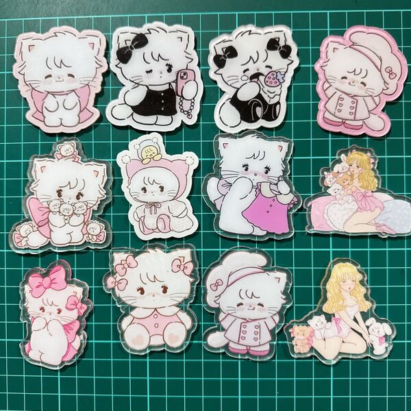mikko アクリル6cm アクリルパーツ