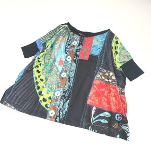 【極美品】デシグアル 半袖Tシャツ カットソー 派手 カラフル 身幅ゆったり トップス プルオーバー