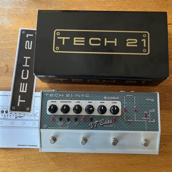 Tech21 VT Bass Deluxe ベースプリアンプ