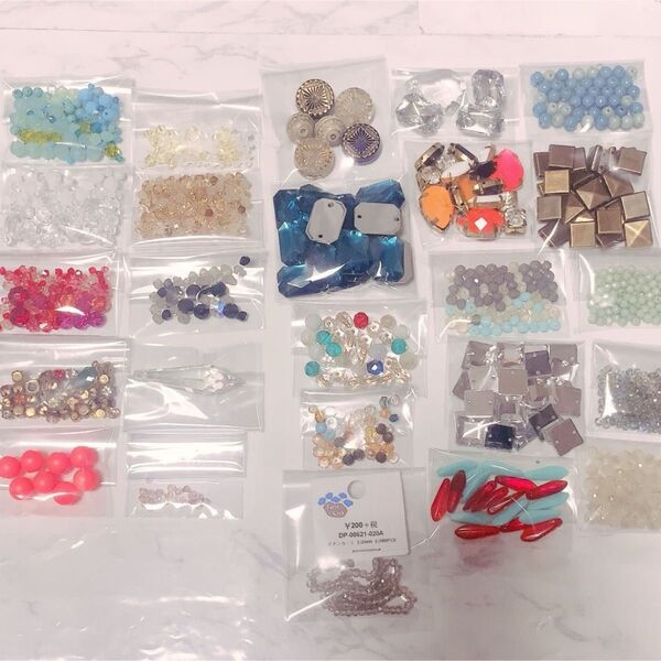 SWAROVSKI スワロフスキー ビーズ ハンドメイド パーツ アクセサリー作りに