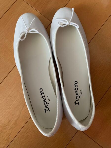 【試着のみ新品】repetto Camille レペット カミーユ 白 38.5 バレエシューズ ギャランティカード付帯
