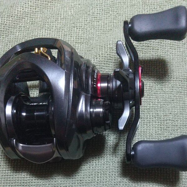 ダイワ スティーズCT SV TW 700SH 右ハンドル