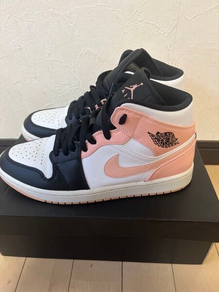 NIKE AIR JORDAN 1 MID GS ピンク