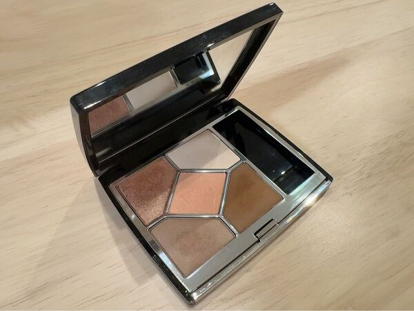 DIOR アイシャドウ サンク クルール クチュール 649 ヌード ドレス