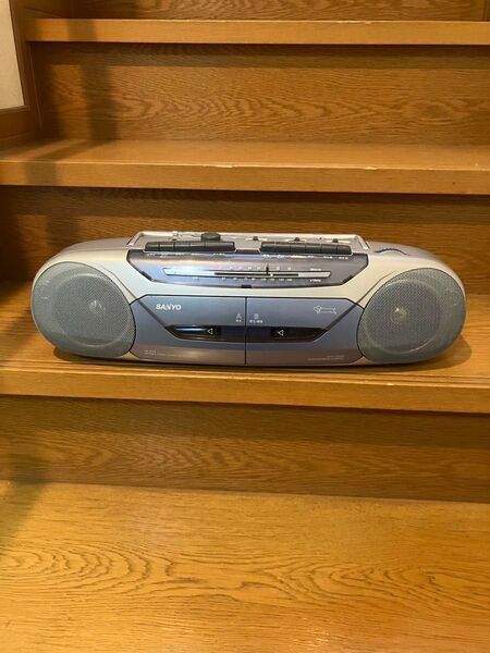 ジャンク品 SANYO サンヨー U4-W32 Wラジカセ FM/AM ラジオ カセット レコーダー カセットテープ