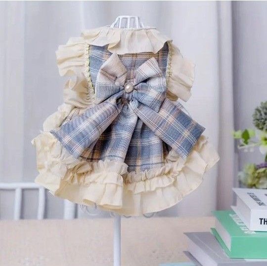 新品未使用 犬服 猫服 ペット服 ペットウェア リボン パール フリル ワンピース Mサイズ 春秋冬