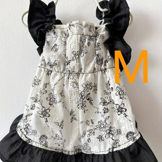 犬の服 犬服 猫服 ペット服 ドッグウェア キャットウェア ペットウェア ワンピース フリル 刺繍 Mサイズ 花柄 黒