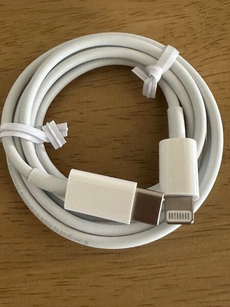 美品 Apple純正品 USB タイプC to ライトニングケーブル