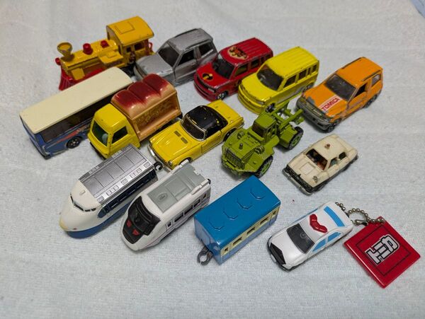 トミカ ミニカー など・15台