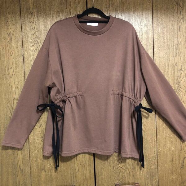 ★新品同様 レトロガール デザインありカットソー サイド絞り紐リボンあり(フリー) 長袖Tシャツ カットソー お値下げ中