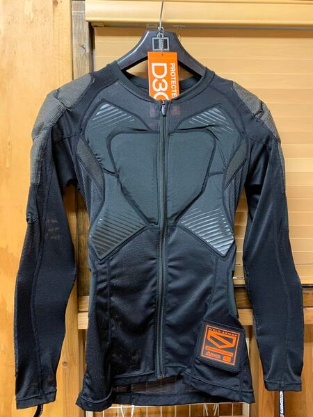 ICON Field Armor Compression インナープロテクター