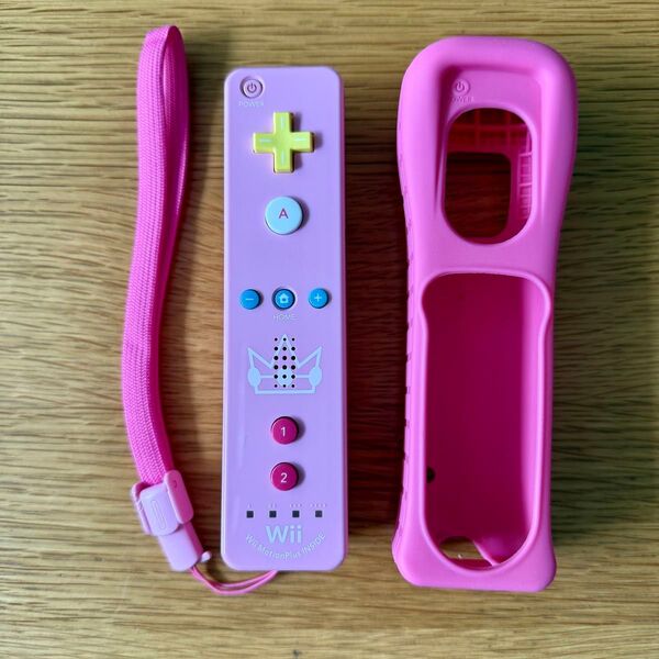 Wii リモコン プラス ピーチ モデル