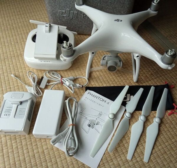 DJI『PHANTOM4』