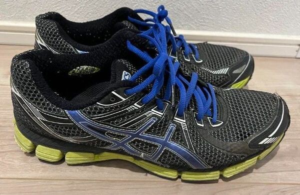 asics ランニングシューズ ブラック×ブルー GT-2000 27センチ アシックス TJG684