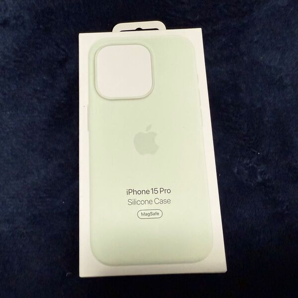 Apple 純正iPhone15 Pro シリコンケース ソフトミント