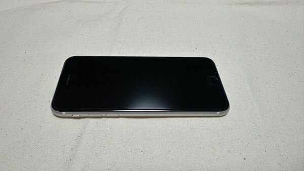iPhone SE 第3世代 128GB スターライト