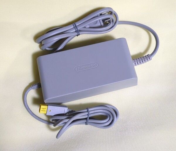 WiiU ウィーユー 本体用 純正ACアダプター 充電器 配線破れなし 任天堂製