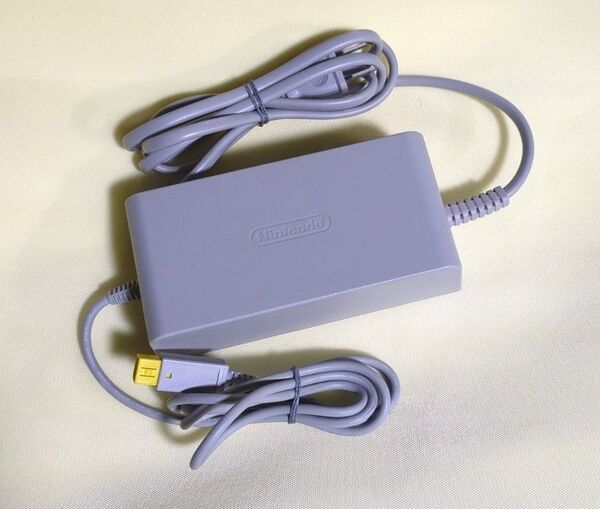 WiiU ウィーユー 本体用 純正ACアダプター 充電器 配線破れなし 任天堂製