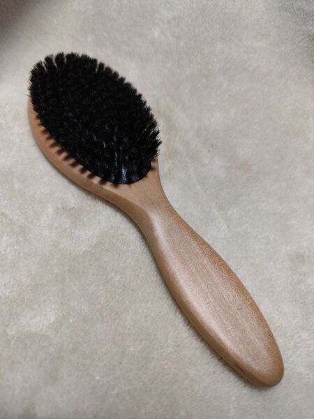 新品未使用 木製 豚毛入りヘアブラシ