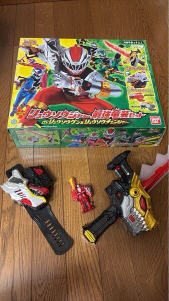 バンダイ リュウソウジャー 最強竜装セット DXリュウソウケン チェンジャー bandai おもちゃ 仮面ライダー