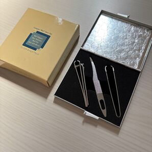 コンパクトネイルケアセット 爪切り 毛抜き 爪やすり ミラー付ケース