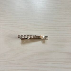ネクタイピン シルバー パール?