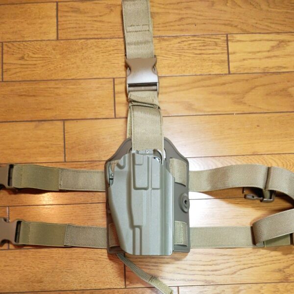 LayLax マルチフィットコンパクトホルスター