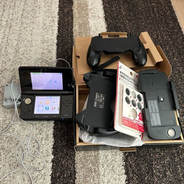 ニンテンドー 3DS コスモブラック 充電器 スタンド ペンなし マリオカートコントローラー