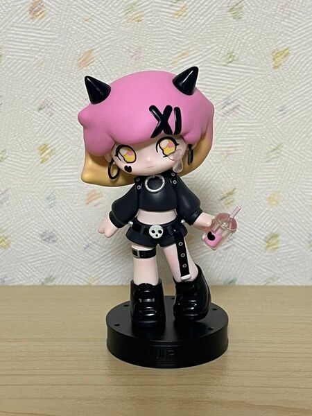 カード欠品 ポップマート AZURA フィギュア ワードローブ cute&coolgirl