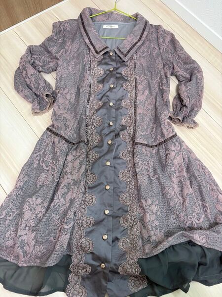 美品!axes femme レトロ調ワンピース レース バラ柄 前ボタン