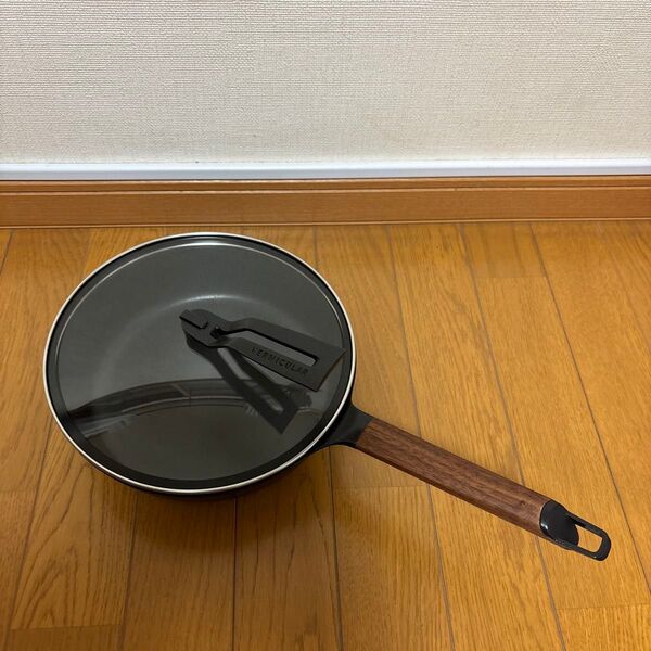 バーミキュラ フライパン 24cm 深型 専用リッド、レシピブック付き