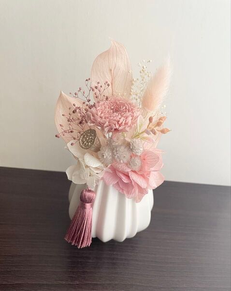 プリザーブドフラワー* くすみカラー ブーケ 蓮入 花器&タッセル付 *セレモニー 仏花 お盆