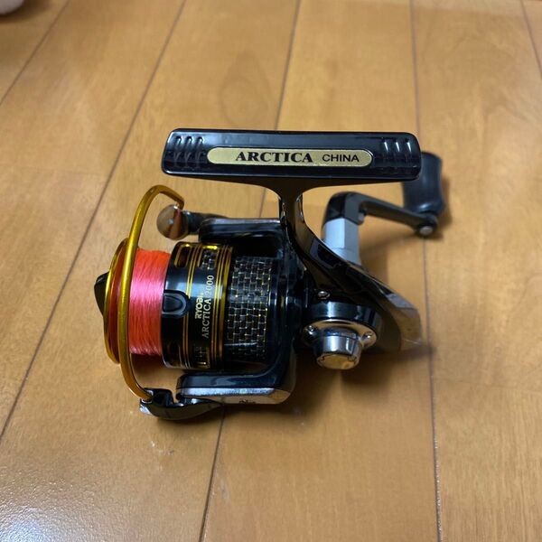RYOBI 2000 ARCTICA リール