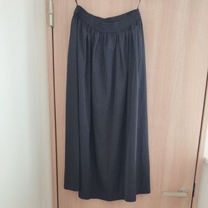 UNIQLO ユニクロ ロングスカート 黒 ブラック 無地 M